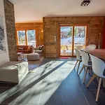 De L'olympe A2 Apartment